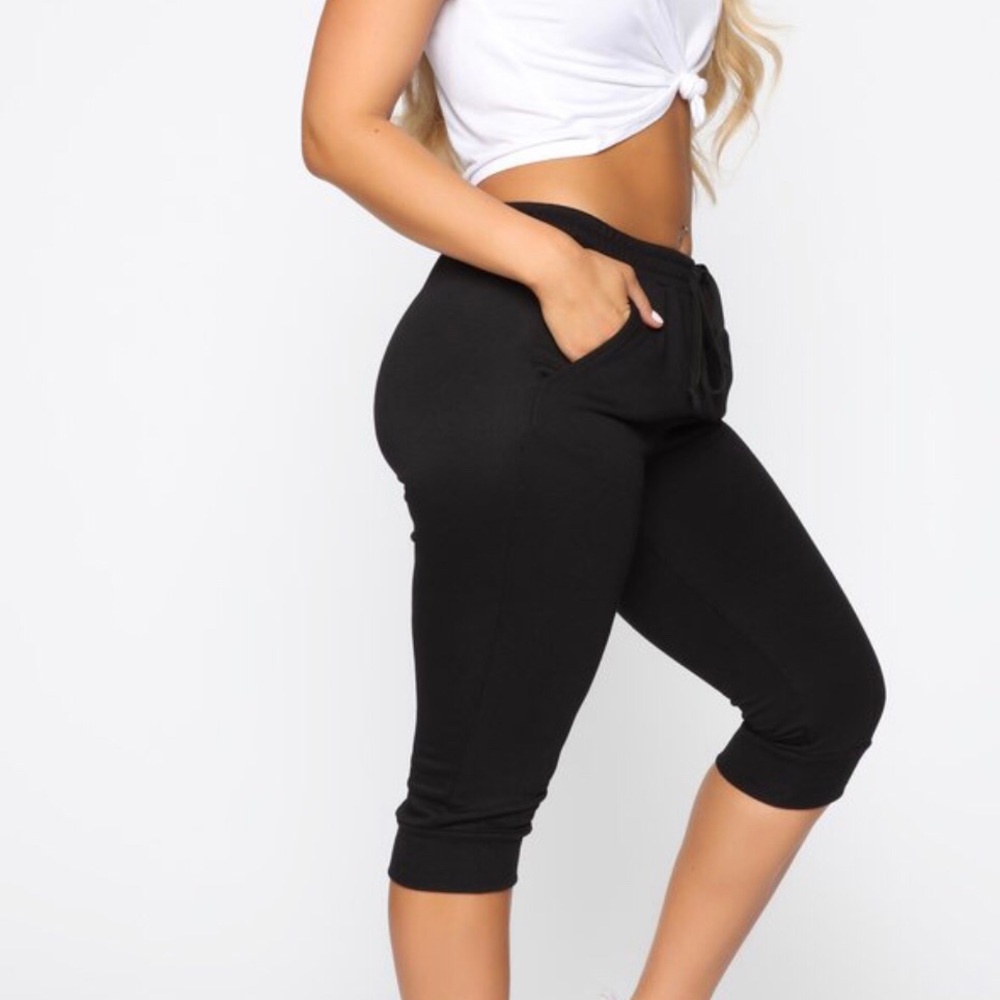 *never worn* cropped joggers